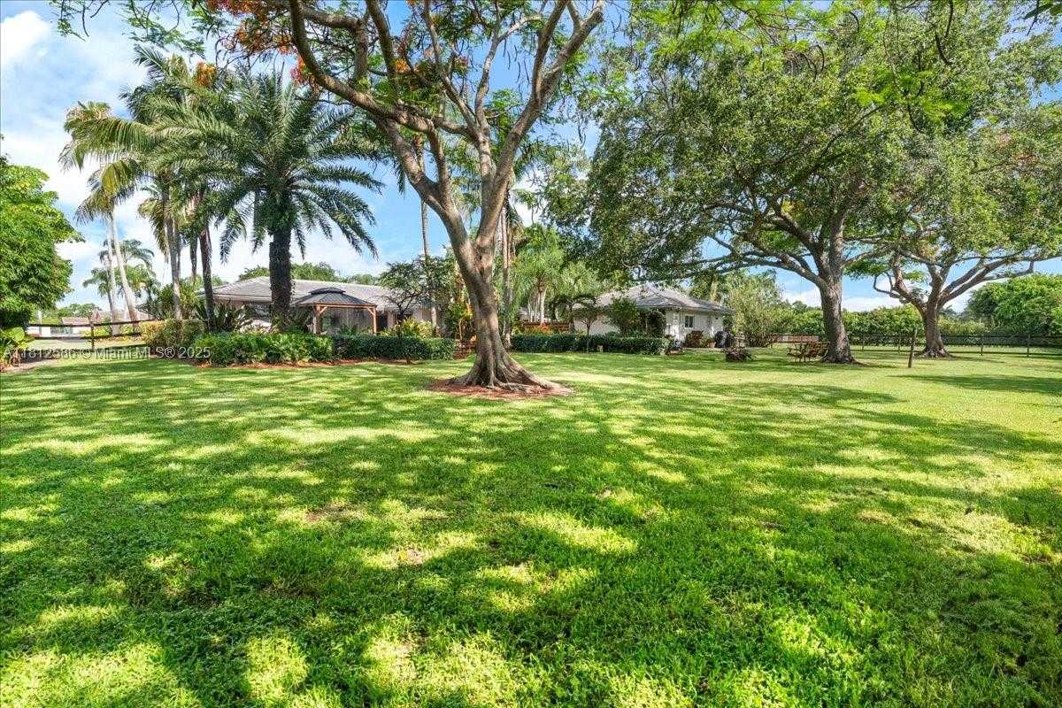 Small Image of 3030 SOUTH WEST 117TH AVE, Davie Number 30