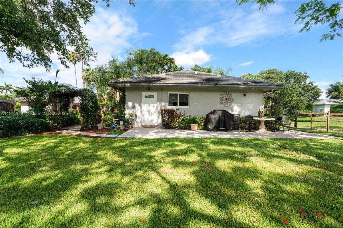 Small Image of 3030 SOUTH WEST 117TH AVE, Davie Number 33