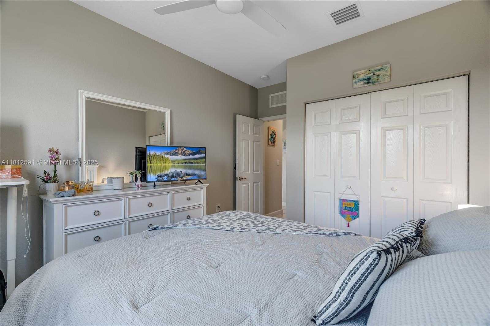 Small Image of 10329 SOUTH WEST 228TH TER, Miami Number 11