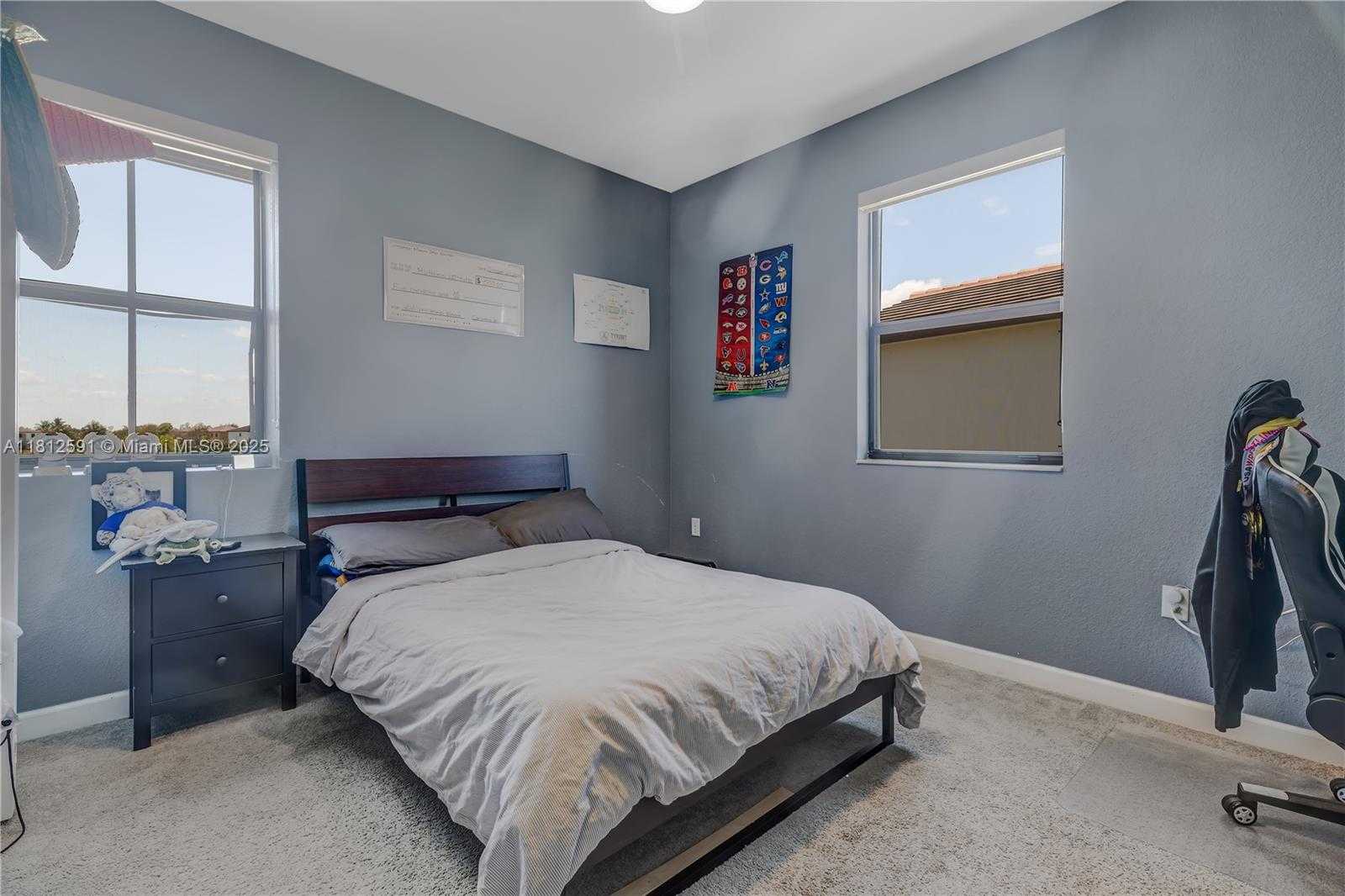 Small Image of 10329 SOUTH WEST 228TH TER, Miami Number 18
