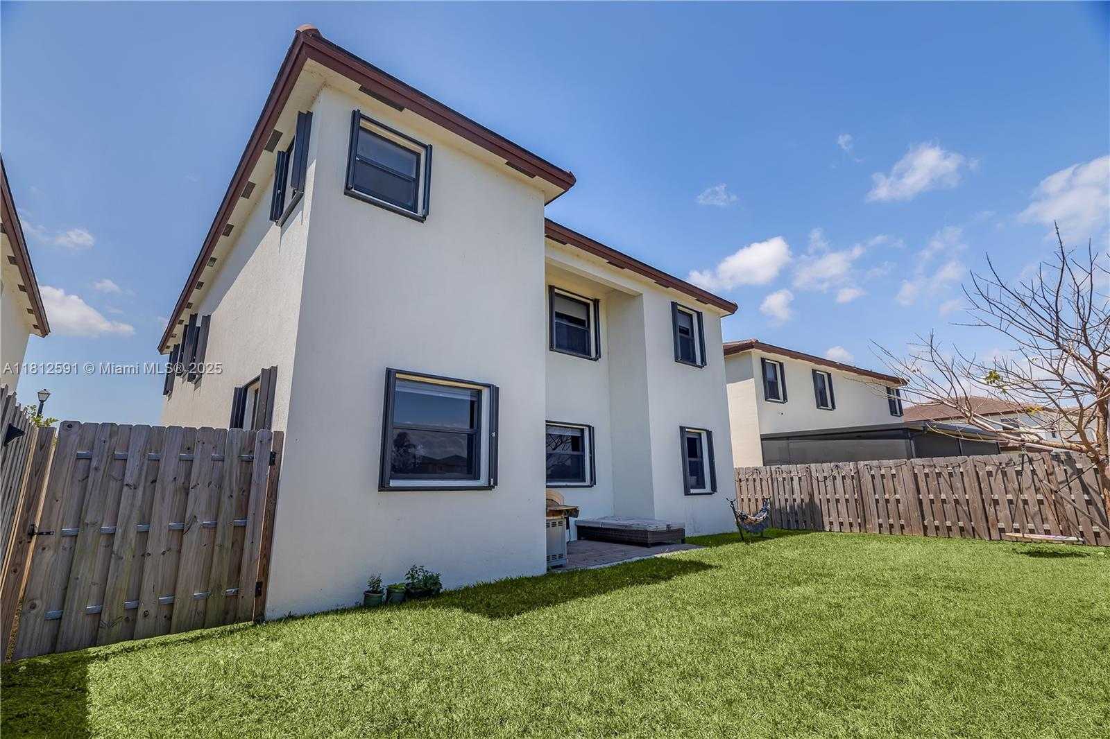 Small Image of 10329 SOUTH WEST 228TH TER, Miami Number 21