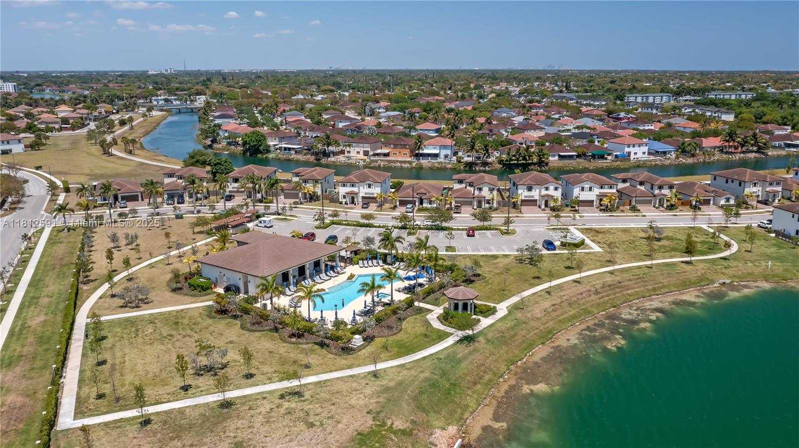 Small Image of 10329 SOUTH WEST 228TH TER, Miami Number 28