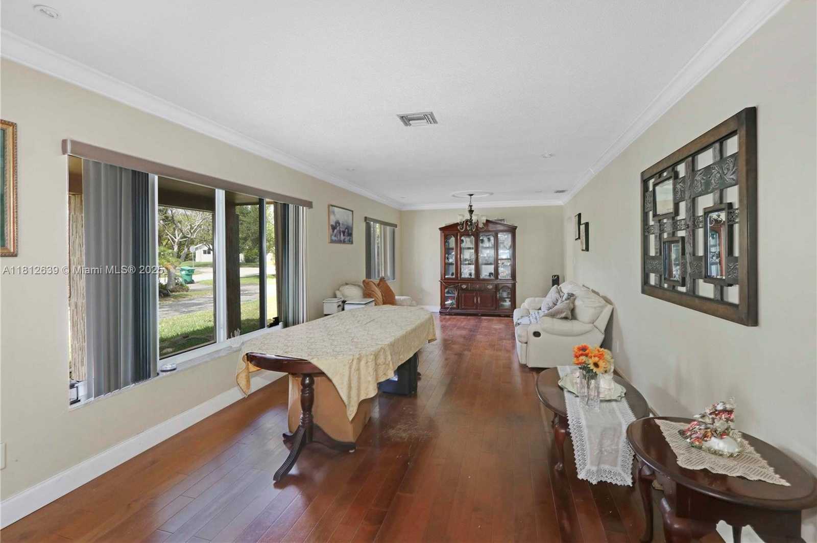 Small Image of 17501 SOUTH WEST 89TH AVE, Palmetto Bay Number 11