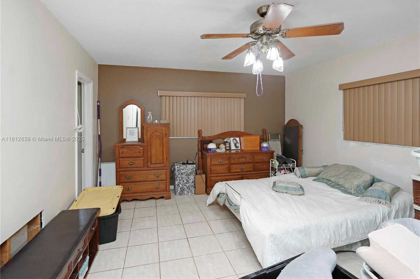 Small Image of 17501 SOUTH WEST 89TH AVE, Palmetto Bay Number 19