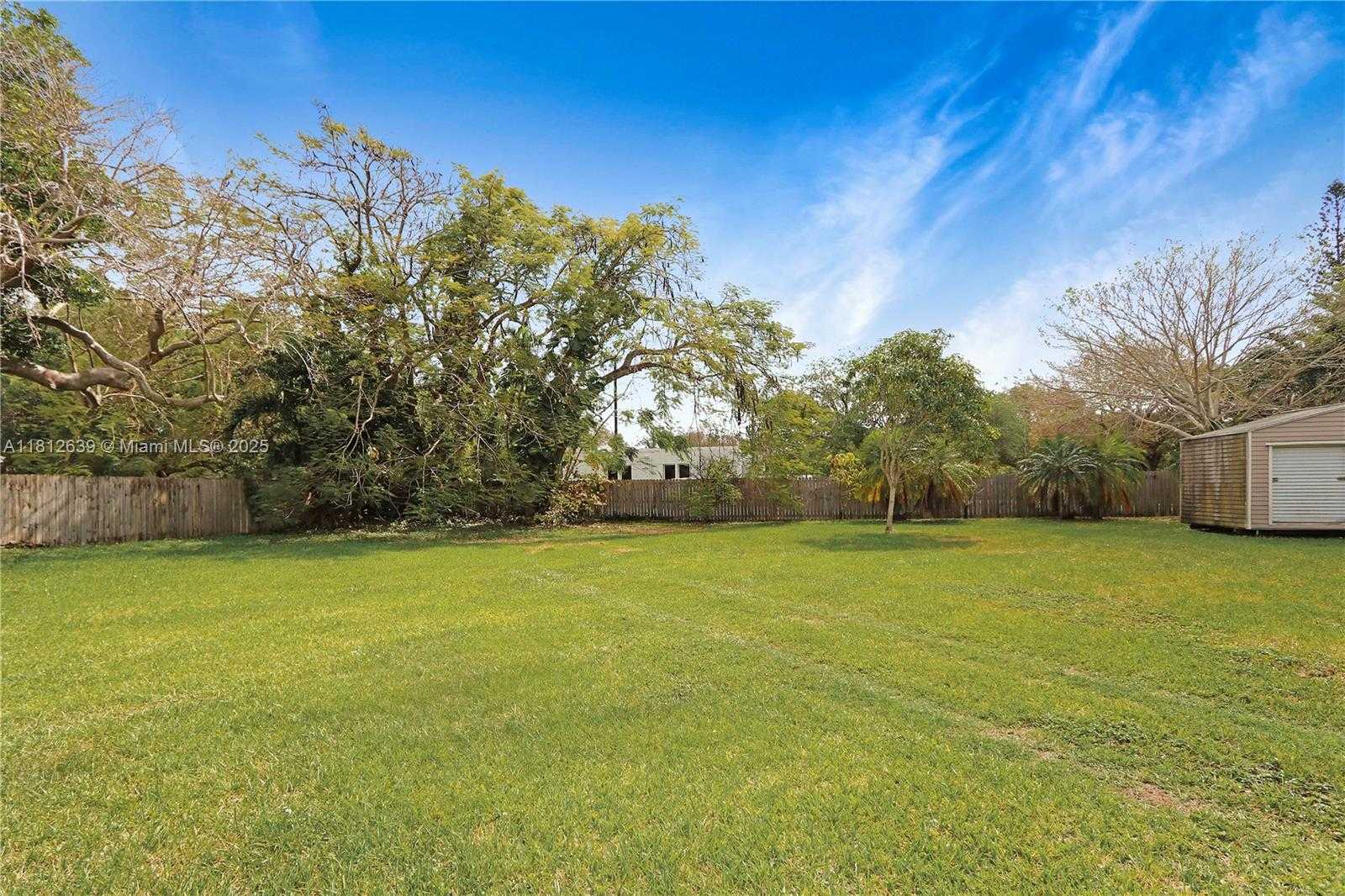 Small Image of 17501 SOUTH WEST 89TH AVE, Palmetto Bay Number 4