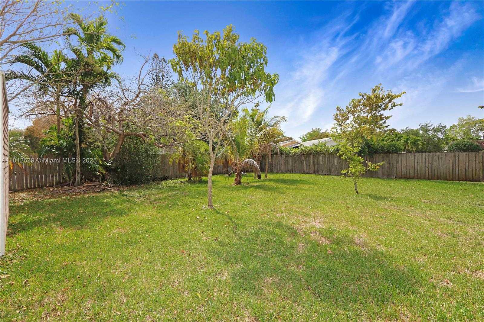 Small Image of 17501 SOUTH WEST 89TH AVE, Palmetto Bay Number 5