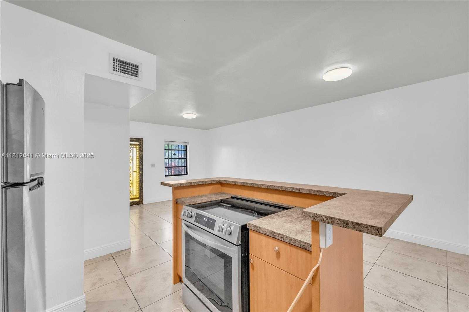 Small Image of 775 EAST 8TH ST, Hialeah Number 13