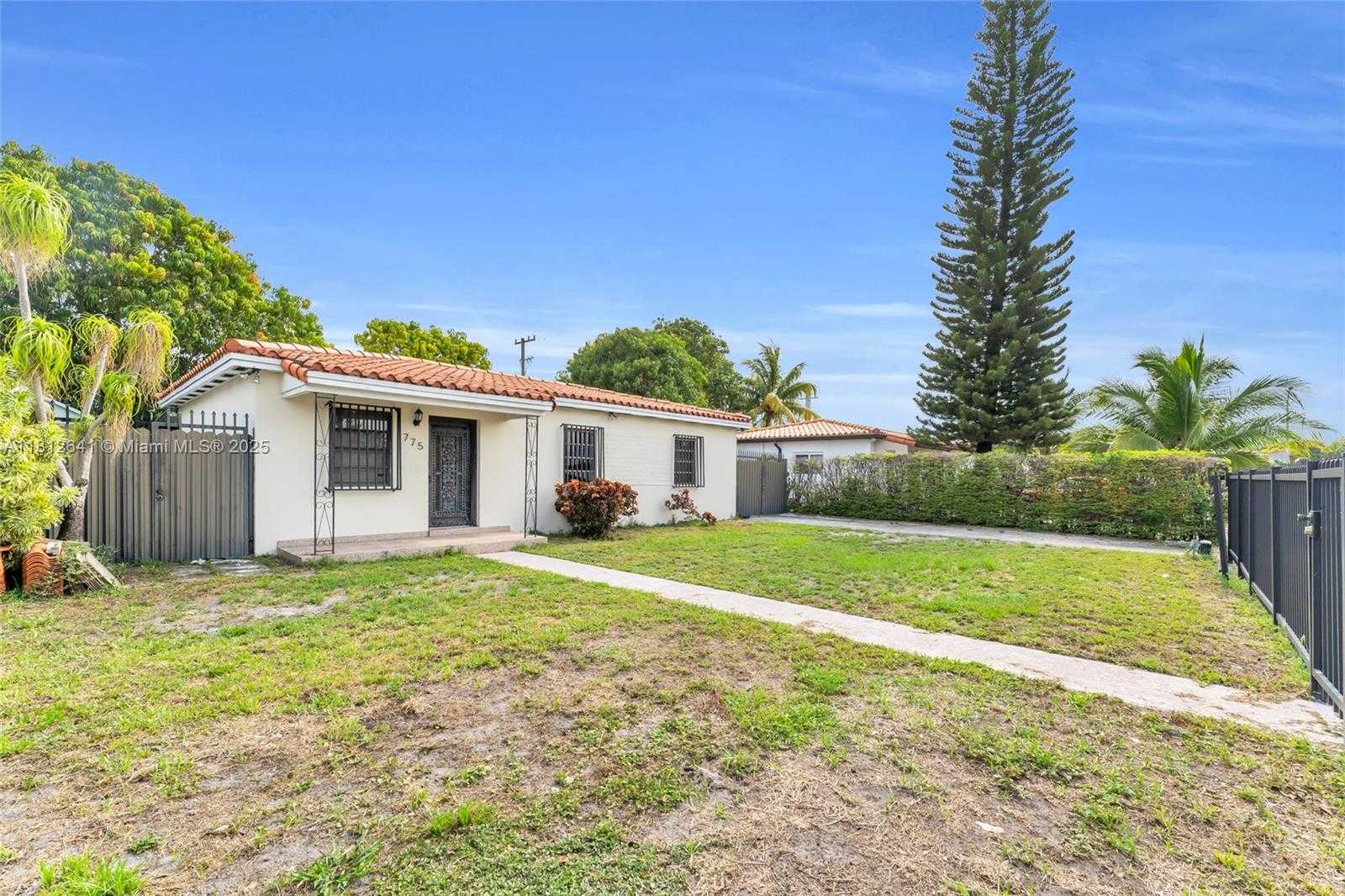 Small Image of 775 EAST 8TH ST, Hialeah Number 3