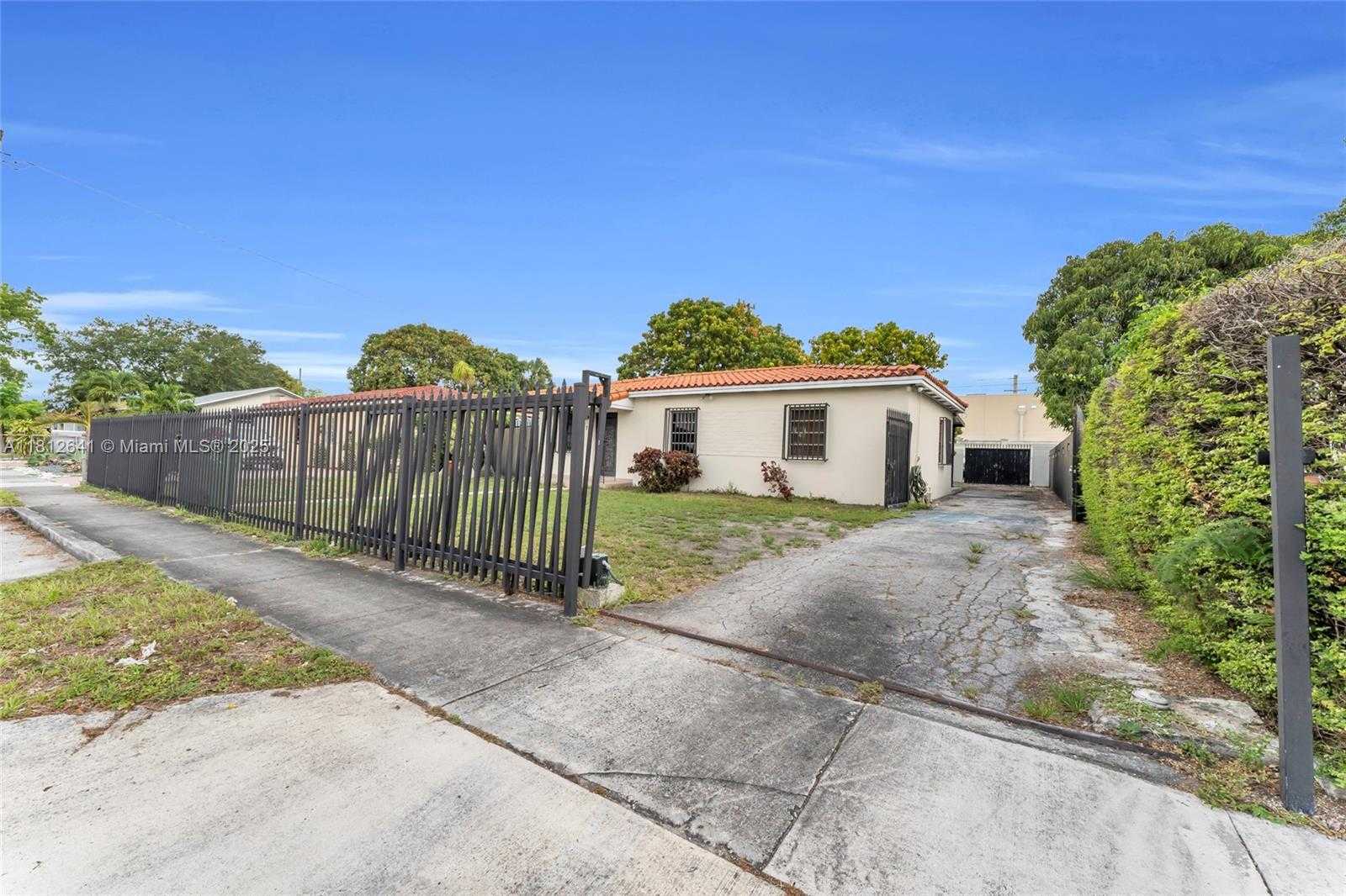 Small Image of 775 EAST 8TH ST, Hialeah Number 7