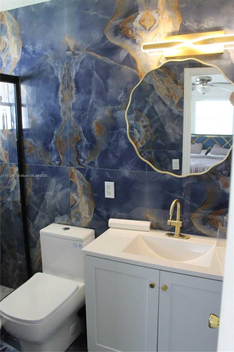 Small Image of 3626 VICTORIA DR, West Palm Beach Number 12
