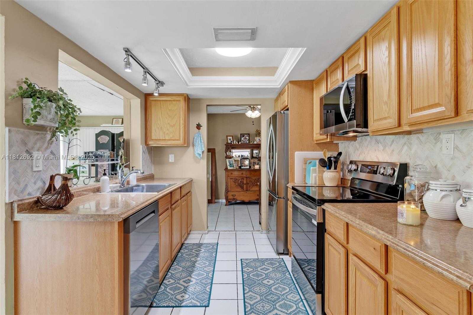 Small Image of 5714 NORTH WEST 66TH TER, Tamarac Number 11
