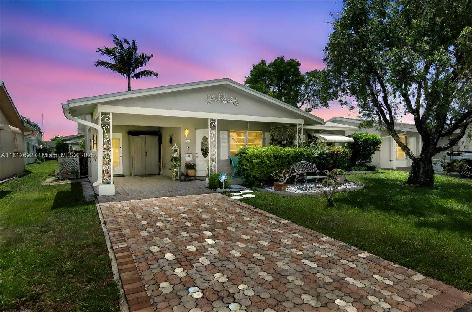 Small Image of 5714 NORTH WEST 66TH TER, Tamarac Number 27