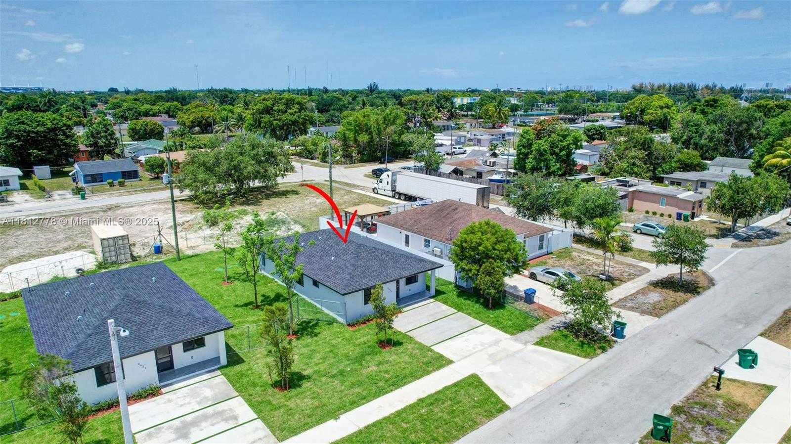 Small Image of 2411 NORTH WEST 153 ST, Miami Gardens Number 14