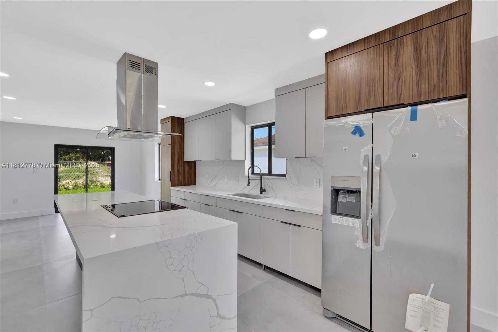 Small Image of 2411 NORTH WEST 153 ST, Miami Gardens Number 35