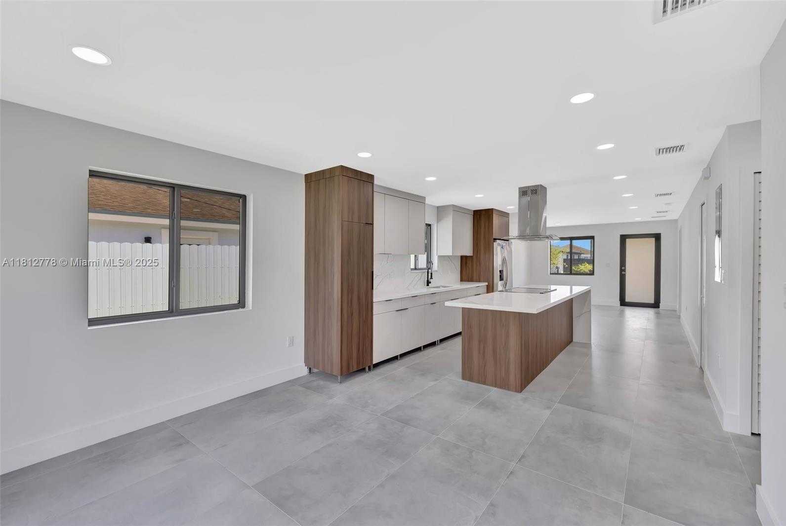 Small Image of 2411 NORTH WEST 153 ST, Miami Gardens Number 37