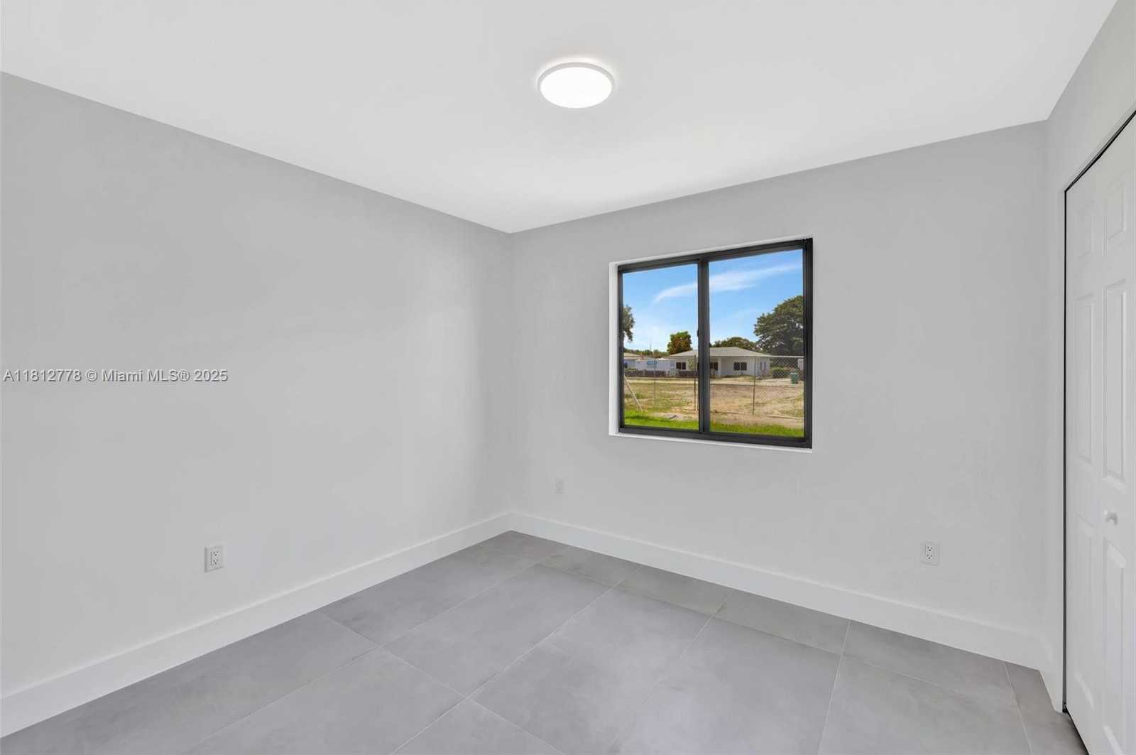 Small Image of 2411 NORTH WEST 153 ST, Miami Gardens Number 41