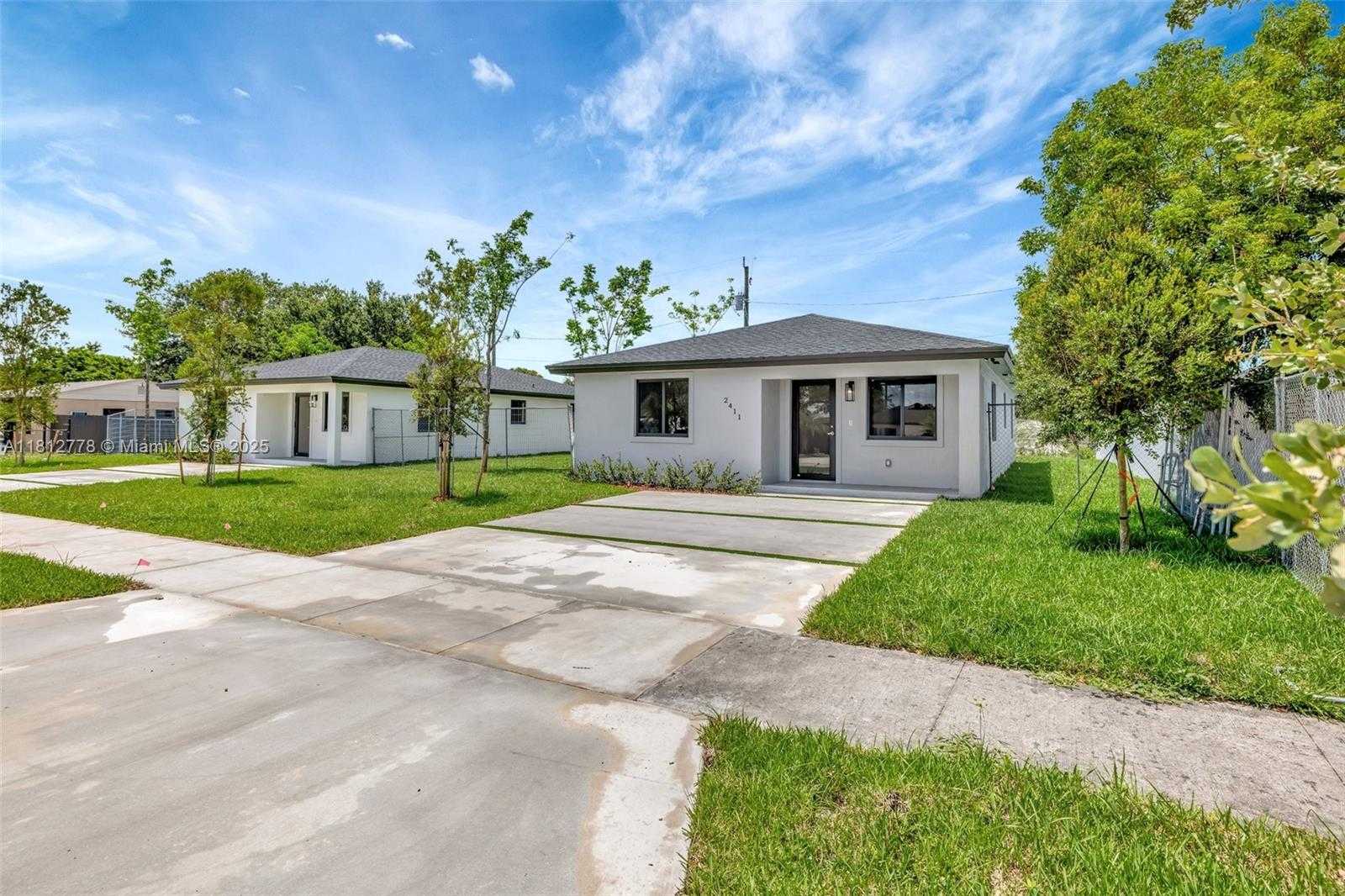 Small Image of 2411 NORTH WEST 153 ST, Miami Gardens Number 5