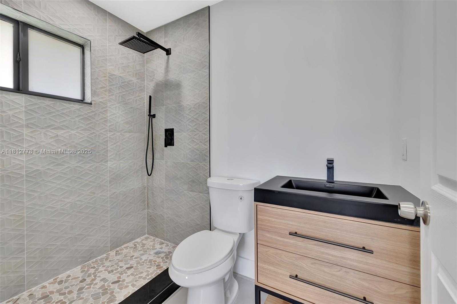Small Image of 2411 NORTH WEST 153 ST, Miami Gardens Number 53