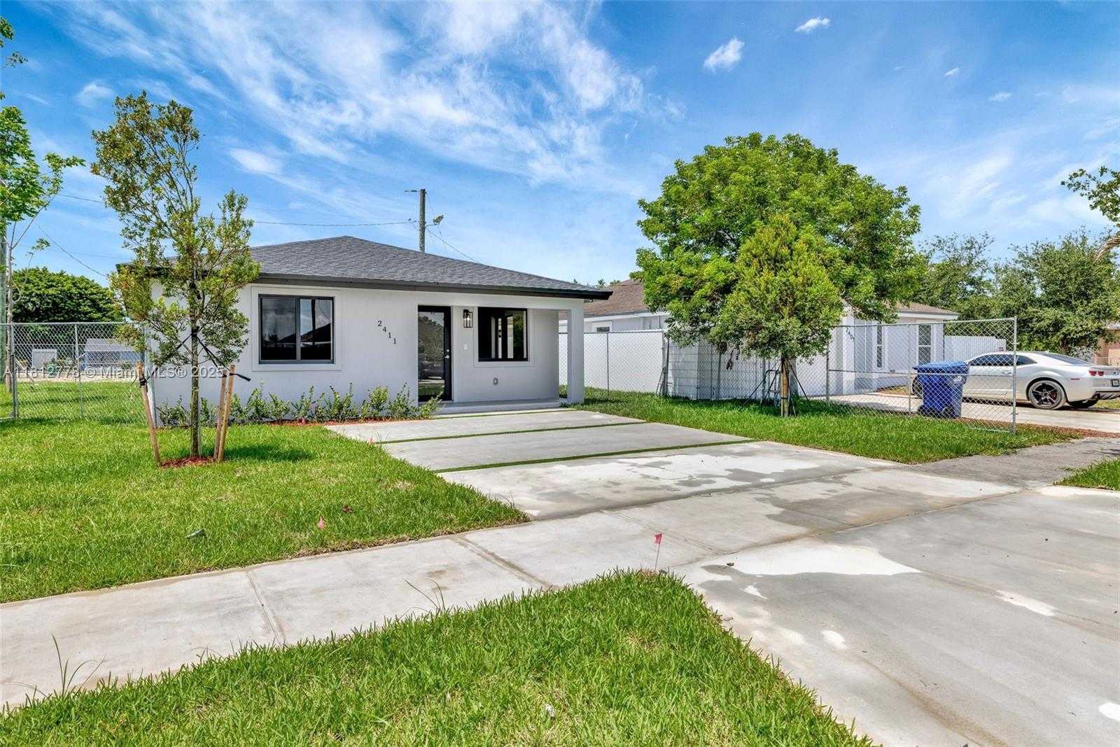 Small Image of 2411 NORTH WEST 153 ST, Miami Gardens Number 8