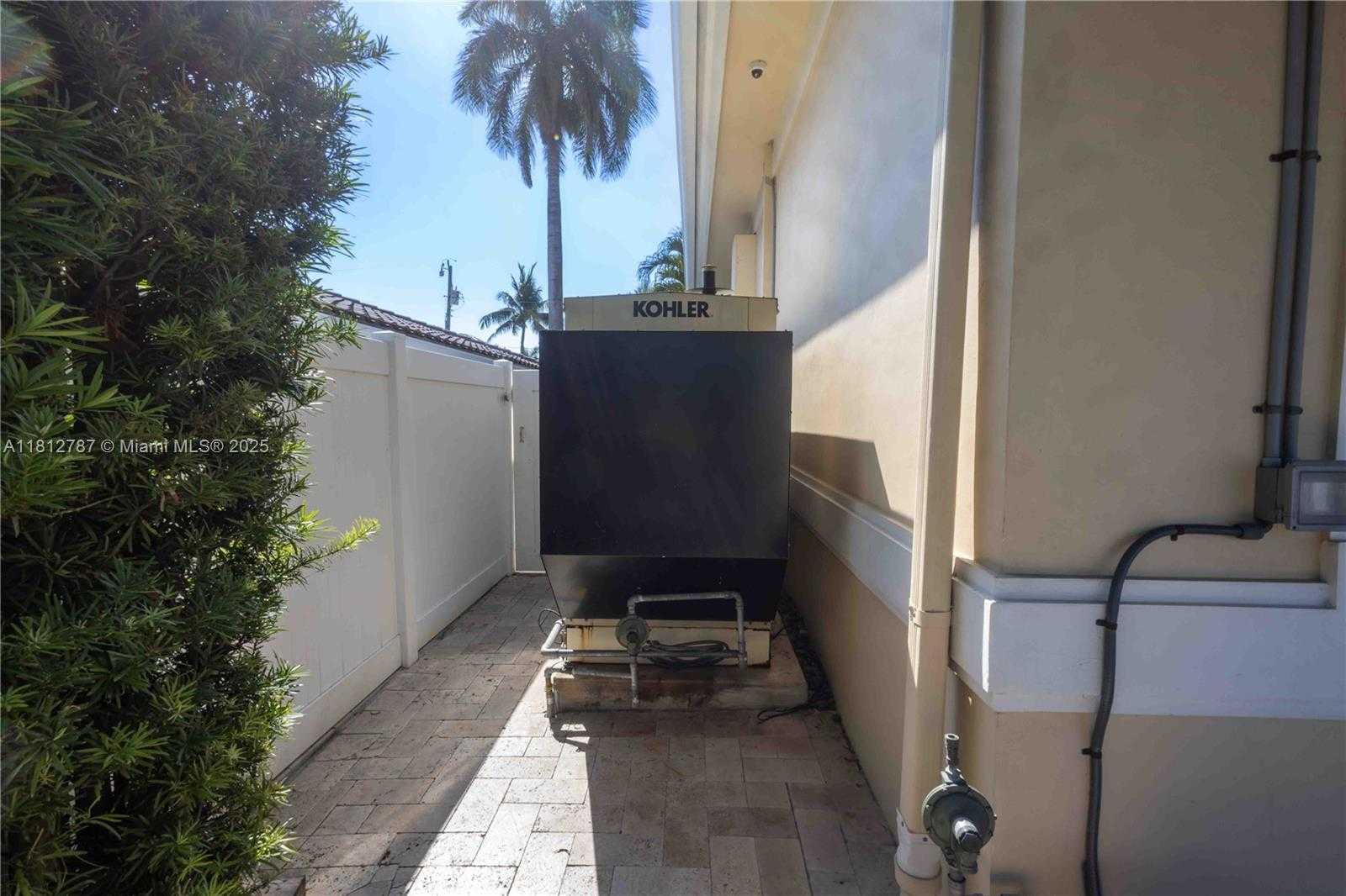 Small Image of 4241 NORTH EAST 23 TERRACE, Lighthouse Point Number 55