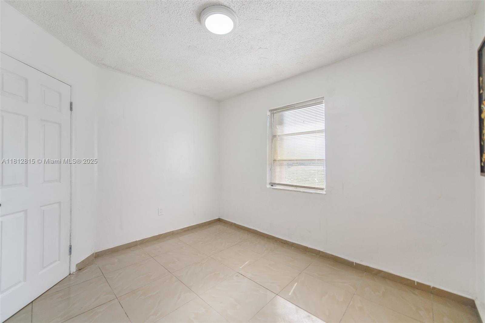 Small Image of 421 SOUTH 61ST TER, Hollywood Number 18