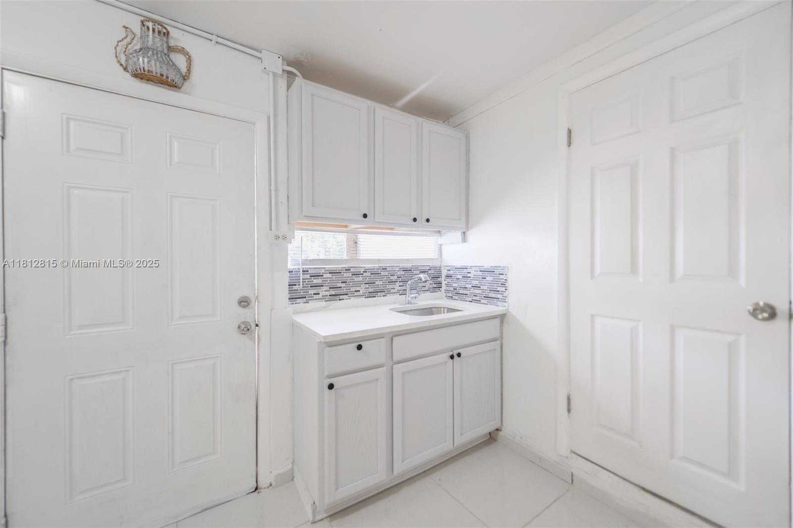 Small Image of 421 SOUTH 61ST TER, Hollywood Number 28