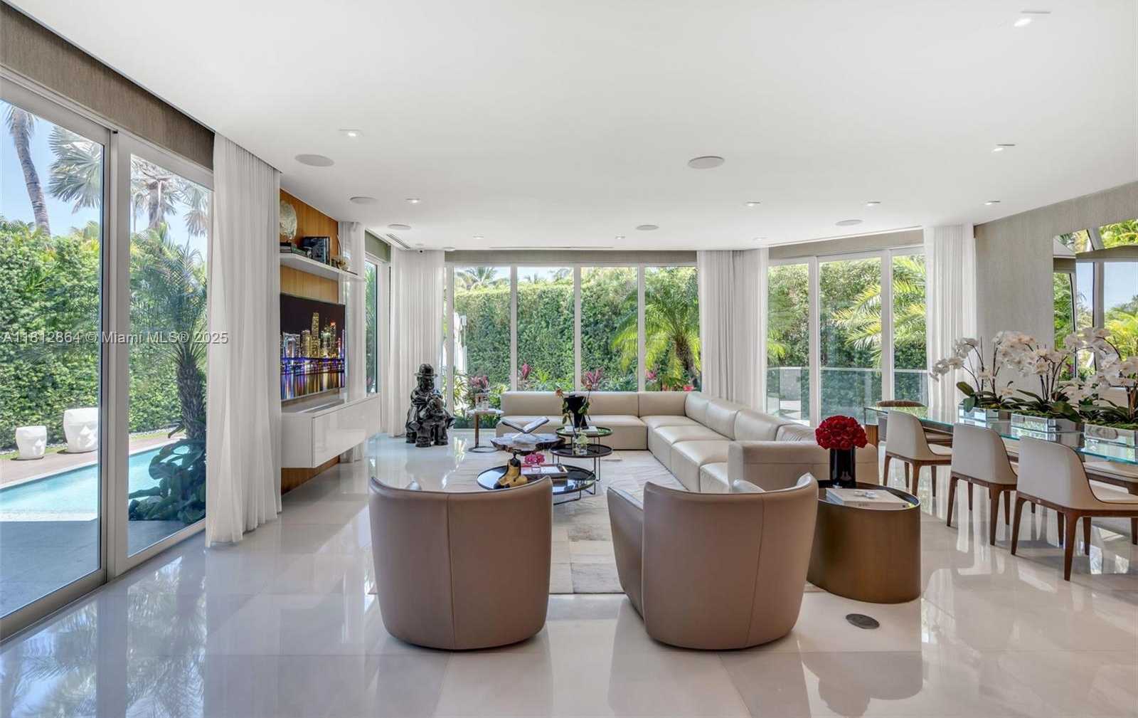 Small Image of 420 ISLAND DR, Key Biscayne Number 18