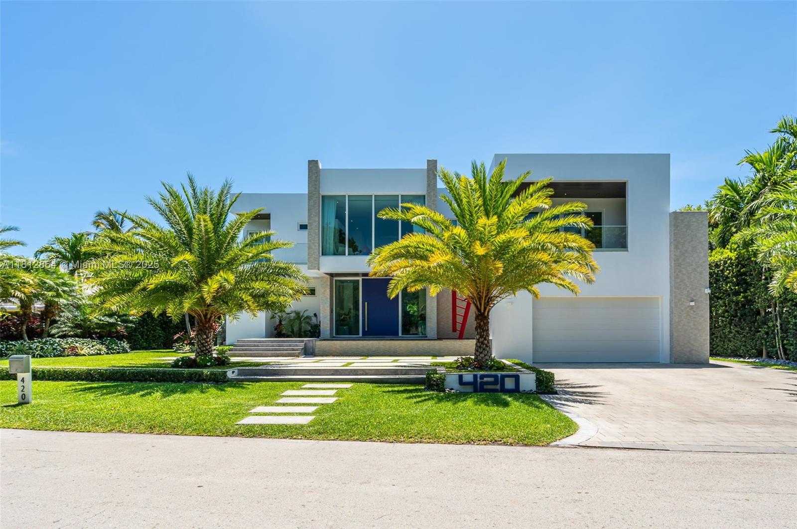 Small Image of 420 ISLAND DR, Key Biscayne Number 2