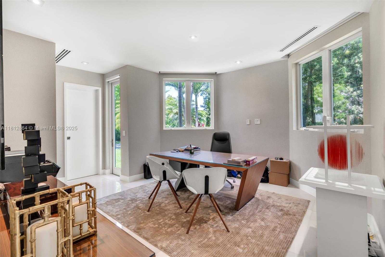 Small Image of 420 ISLAND DR, Key Biscayne Number 27