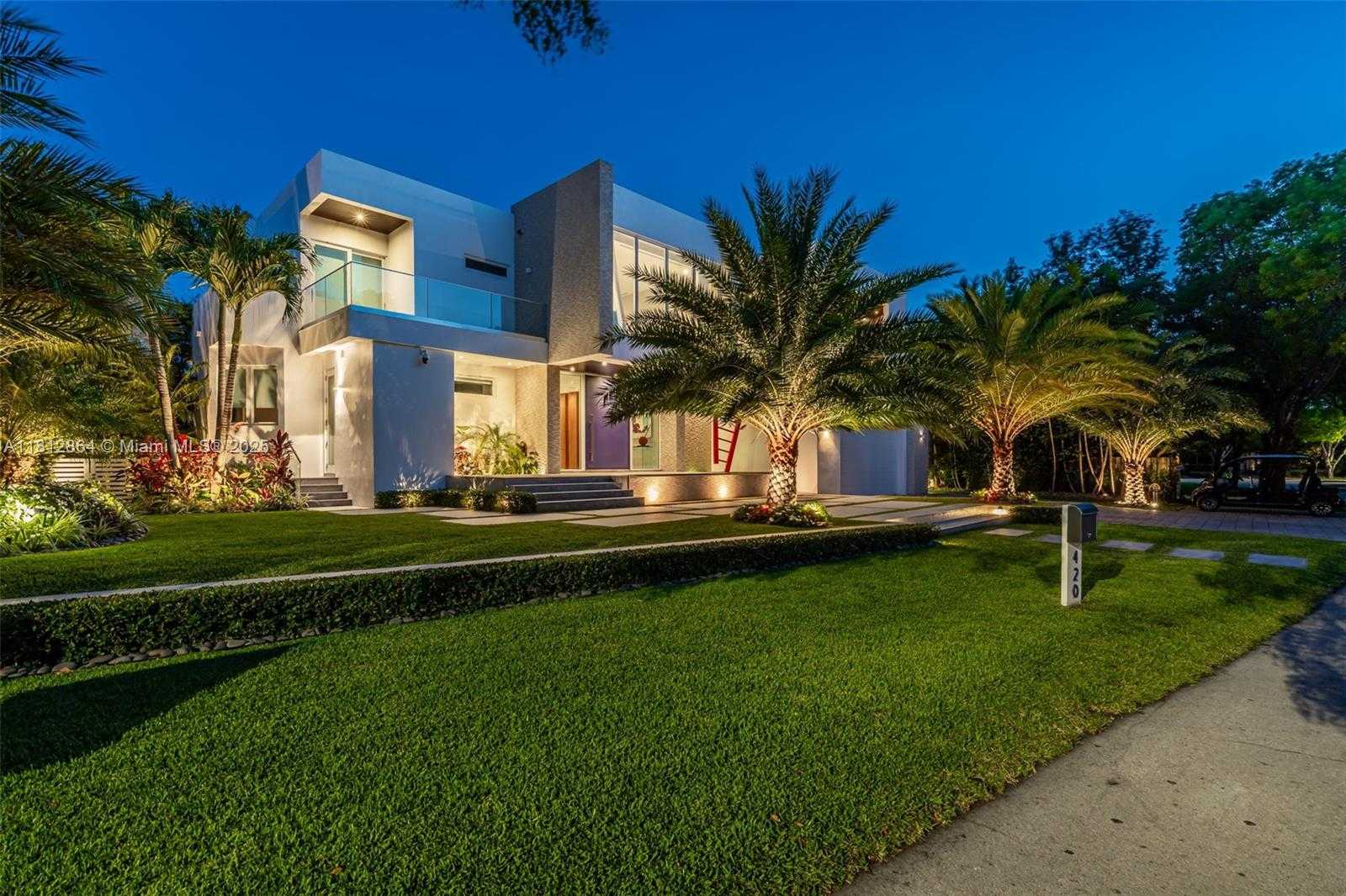 Small Image of 420 ISLAND DR, Key Biscayne Number 60