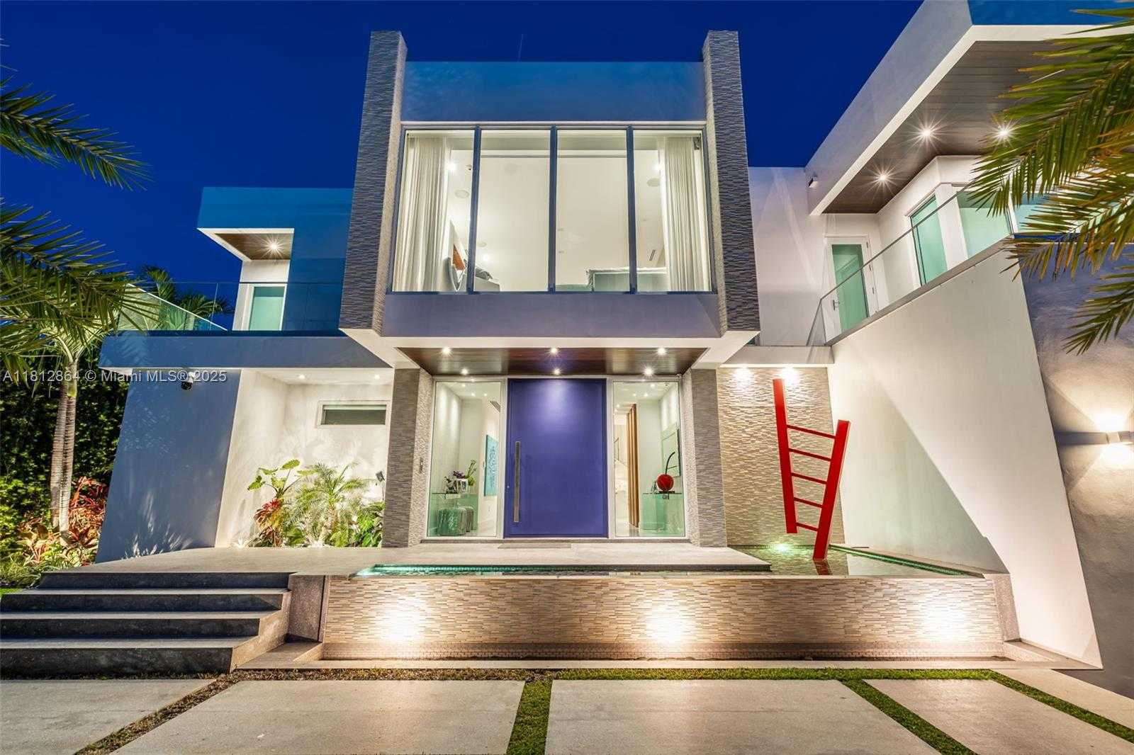 Small Image of 420 ISLAND DR, Key Biscayne Number 62