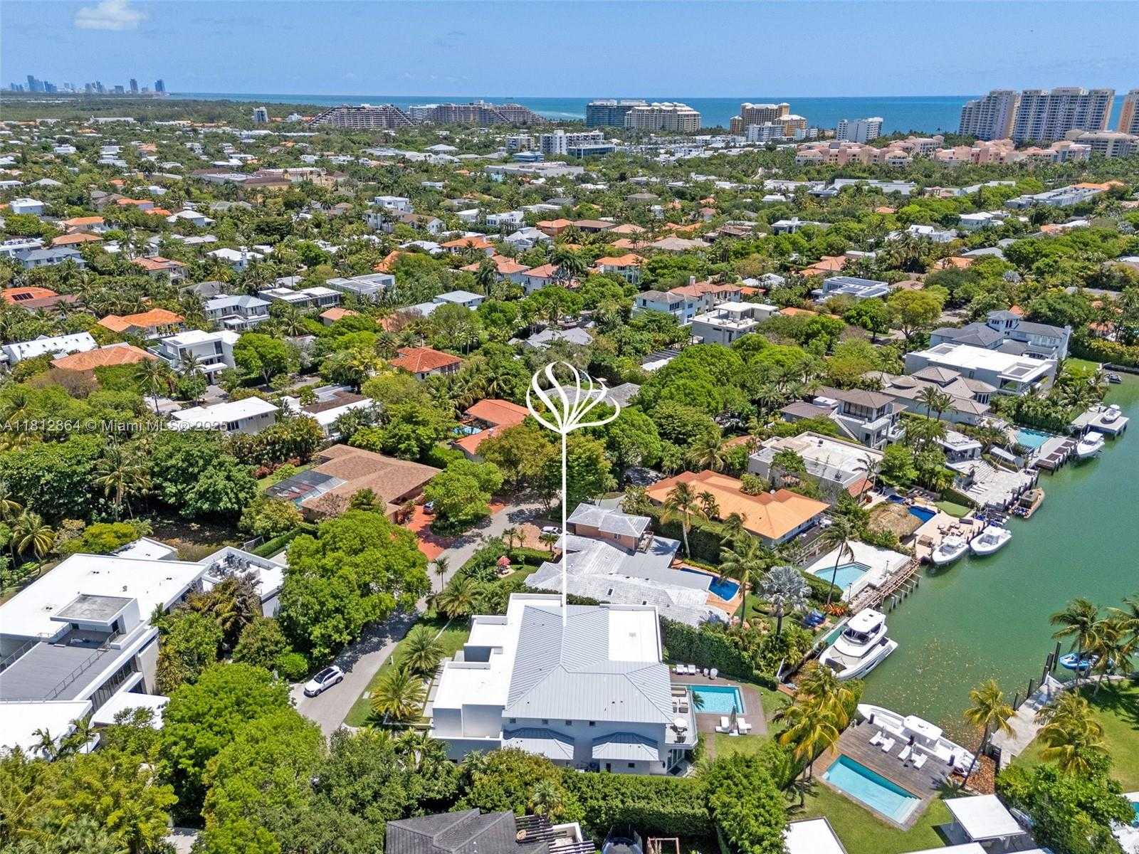 Small Image of 420 ISLAND DR, Key Biscayne Number 76