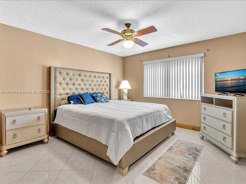 Small Image of 1300 SOUTH WEST 32ND ST, Fort Lauderdale Number 17