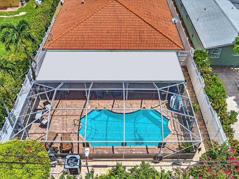 Small Image of 1300 SOUTH WEST 32ND ST, Fort Lauderdale Number 30