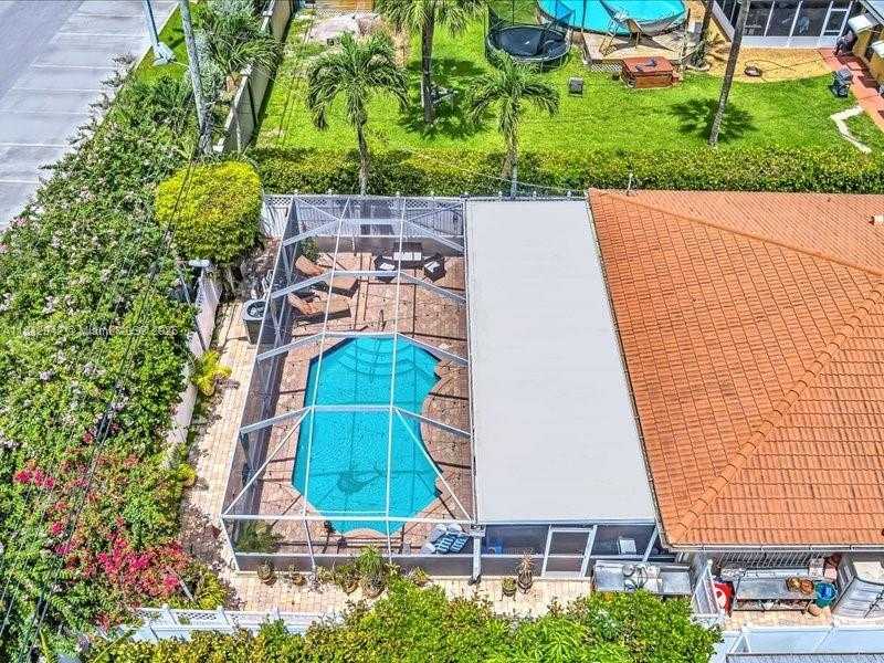 Small Image of 1300 SOUTH WEST 32ND ST, Fort Lauderdale Number 31