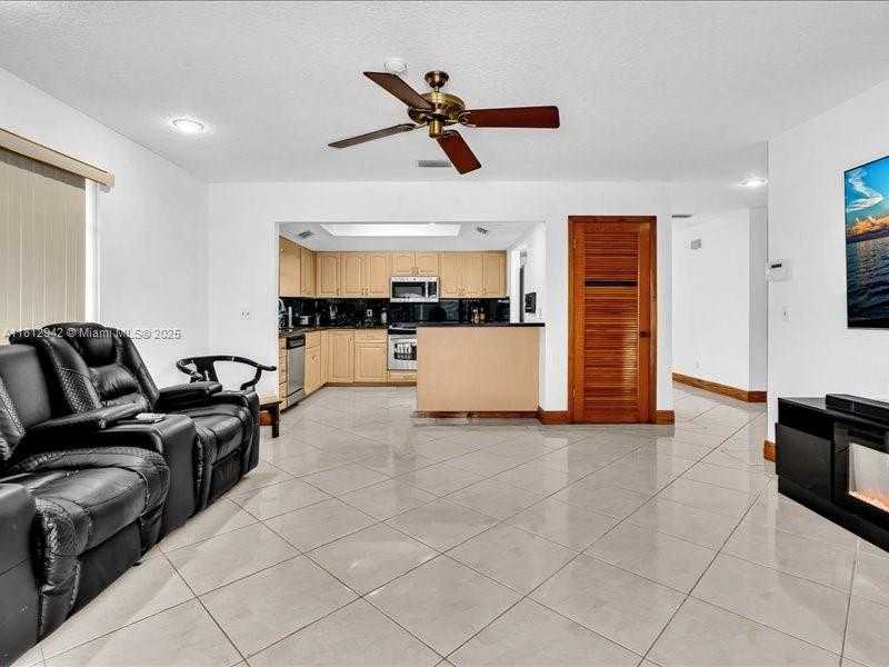 Small Image of 1300 SOUTH WEST 32ND ST, Fort Lauderdale Number 4