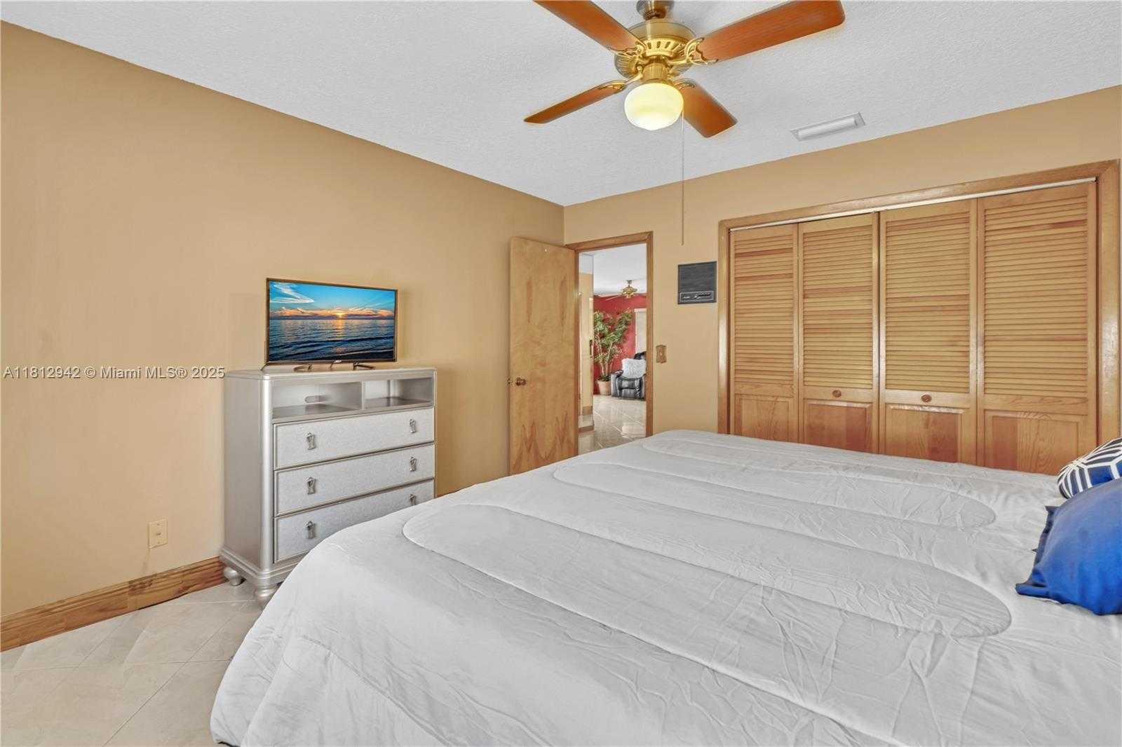 Small Image of 1300 SOUTH WEST 32ND ST, Fort Lauderdale Number 52