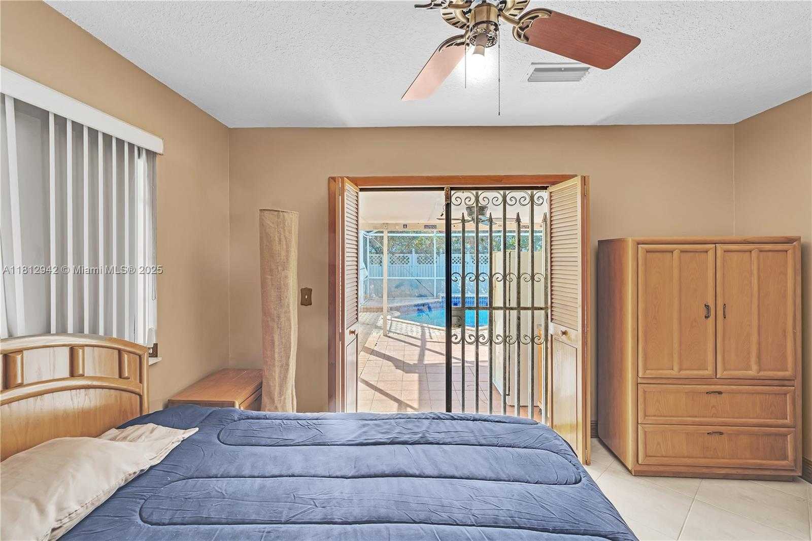 Small Image of 1300 SOUTH WEST 32ND ST, Fort Lauderdale Number 54