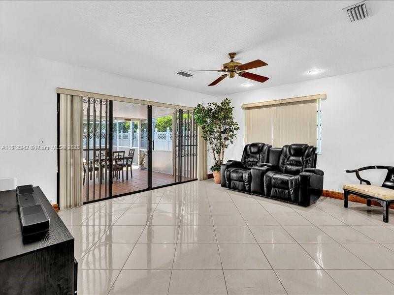 Small Image of 1300 SOUTH WEST 32ND ST, Fort Lauderdale Number 7