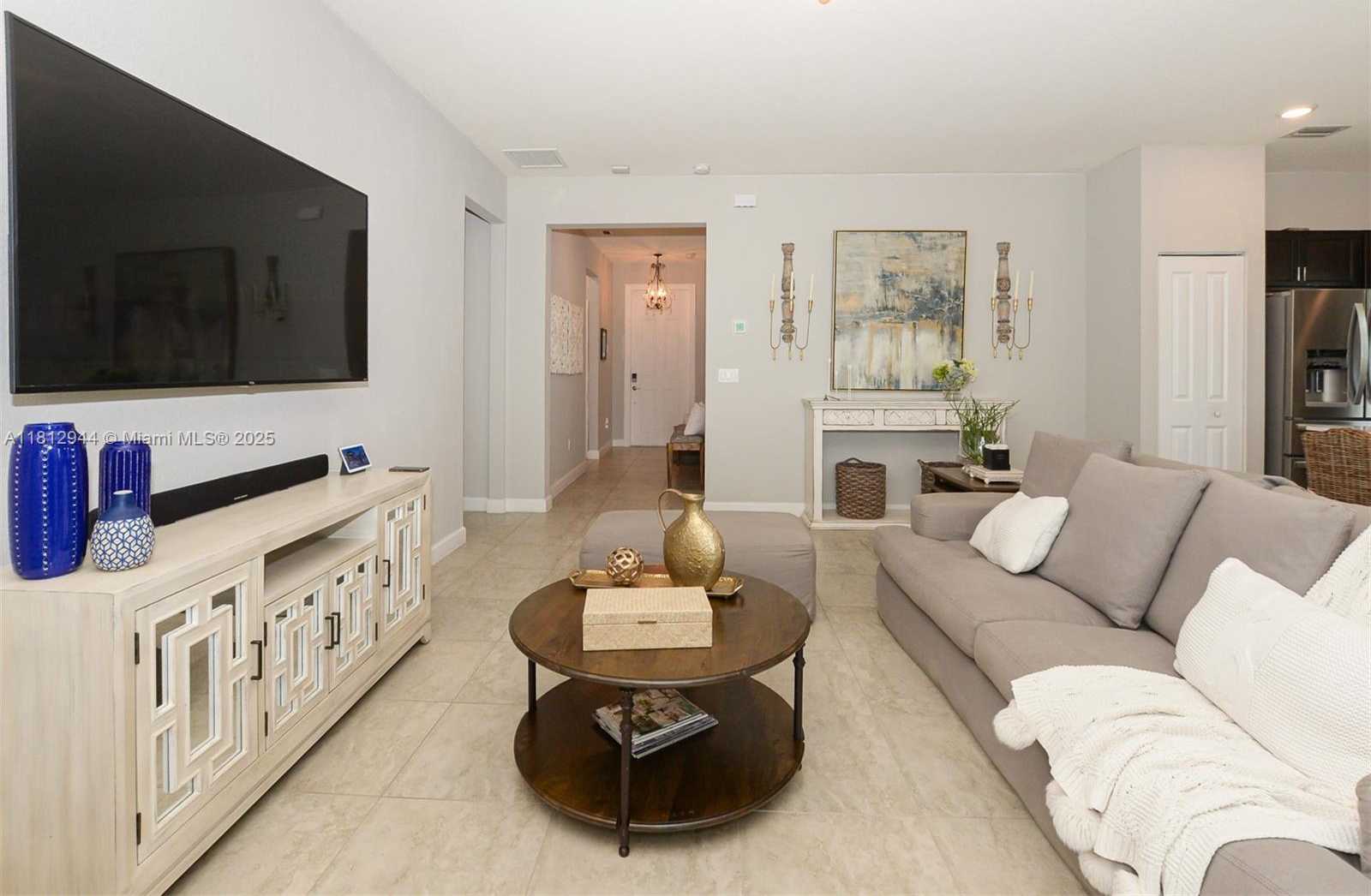 Small Image of 8410 NORTH WEST GREENBANK CIR, Port St. Lucie Number 12
