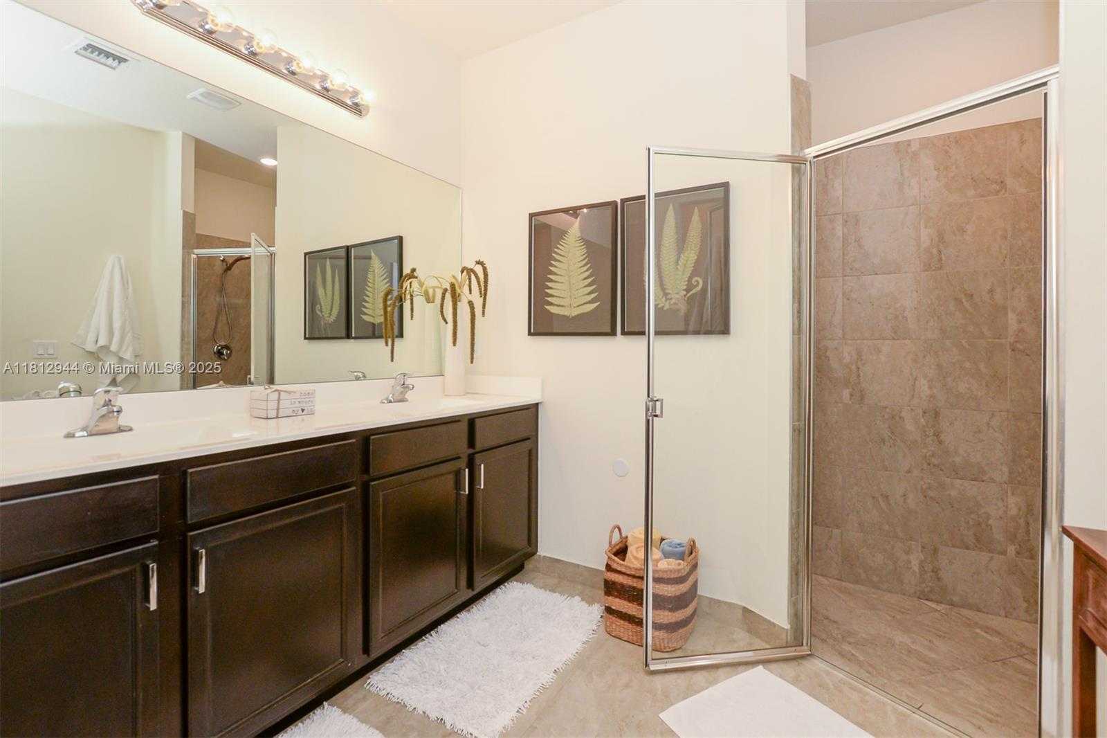 Small Image of 8410 NORTH WEST GREENBANK CIR, Port St. Lucie Number 15