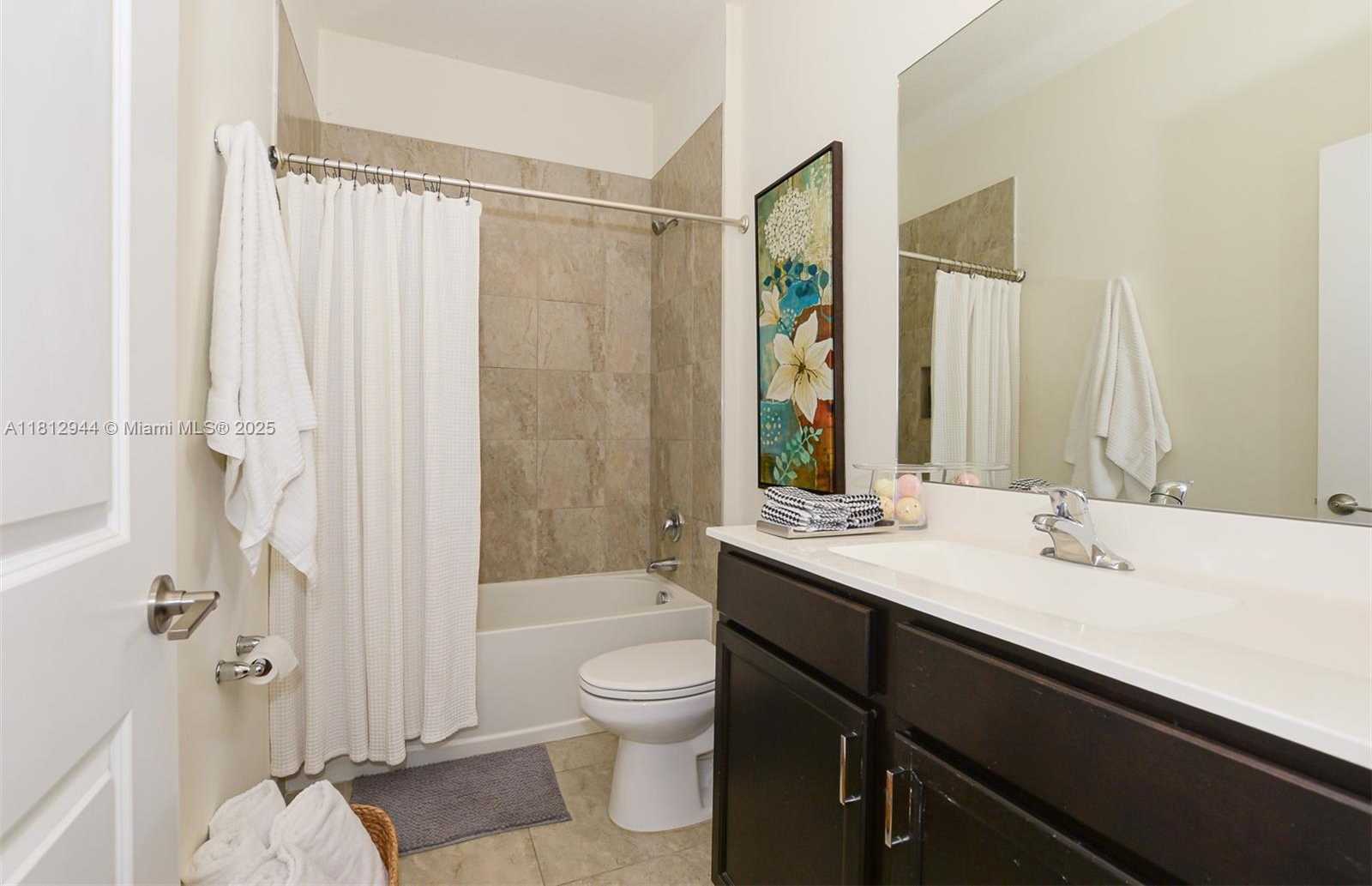 Small Image of 8410 NORTH WEST GREENBANK CIR, Port St. Lucie Number 20