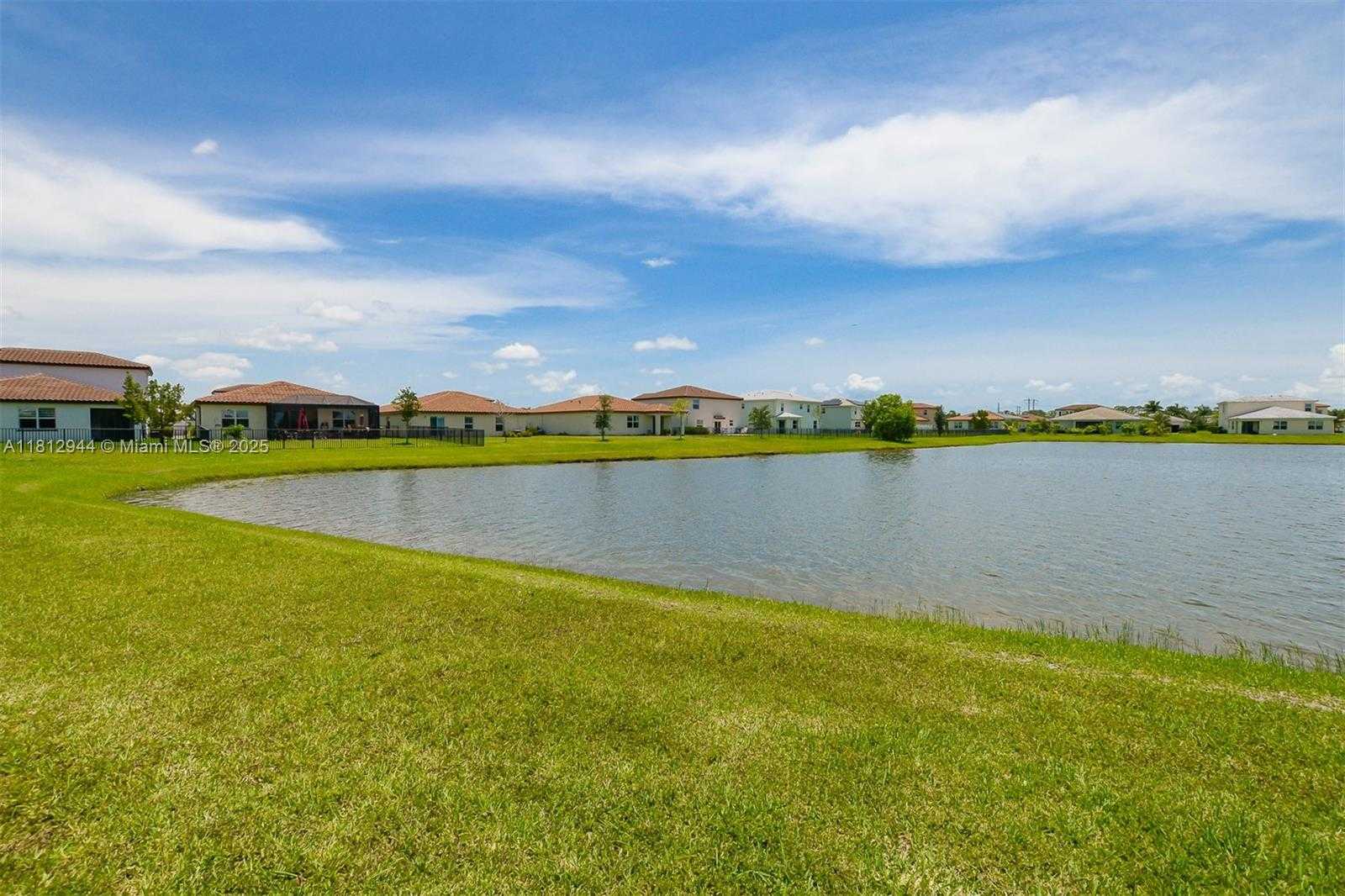 Small Image of 8410 NORTH WEST GREENBANK CIR, Port St. Lucie Number 32