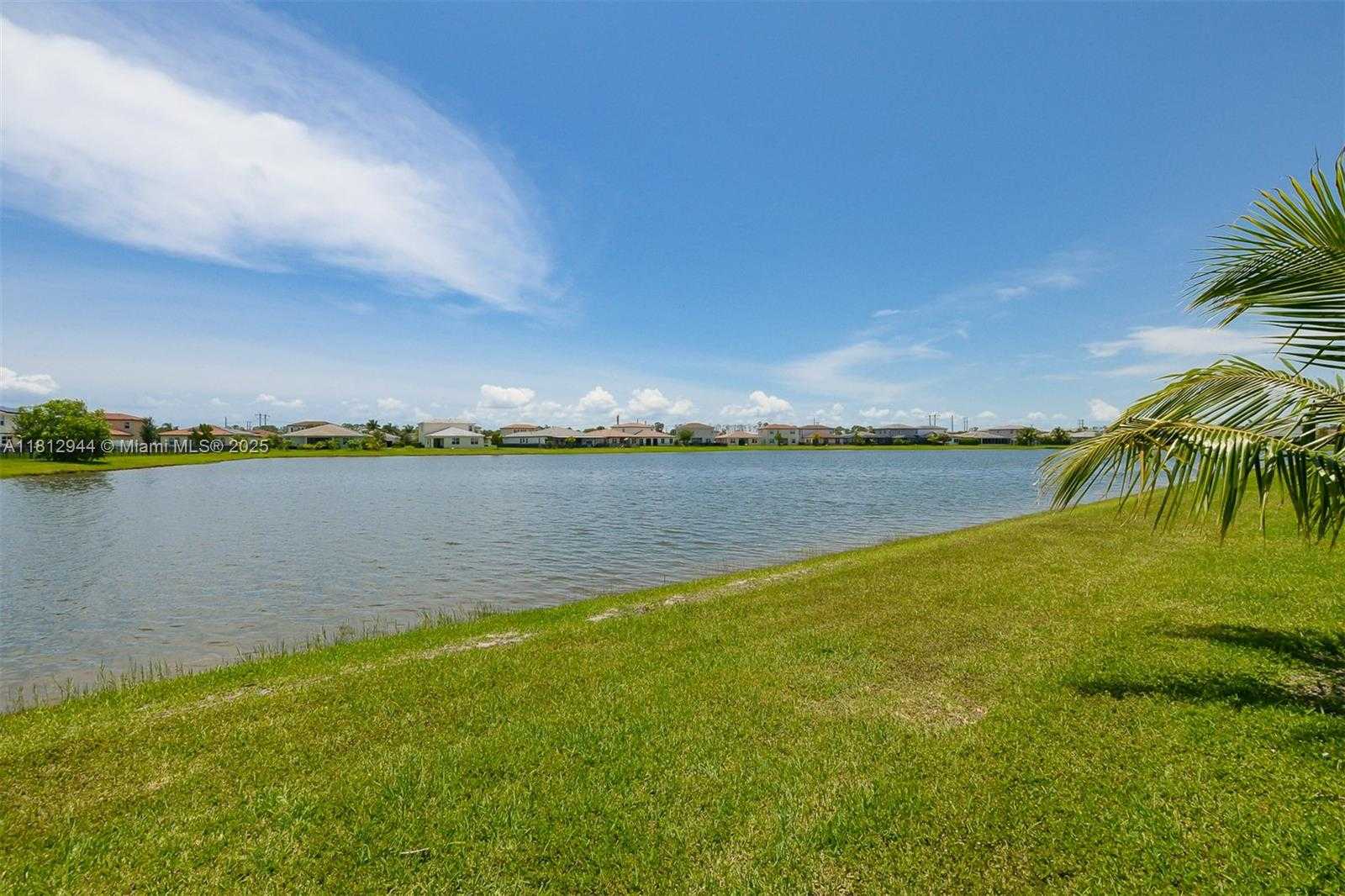Small Image of 8410 NORTH WEST GREENBANK CIR, Port St. Lucie Number 34