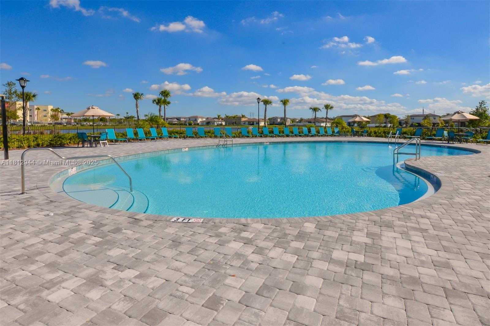 Small Image of 8410 NORTH WEST GREENBANK CIR, Port St. Lucie Number 42