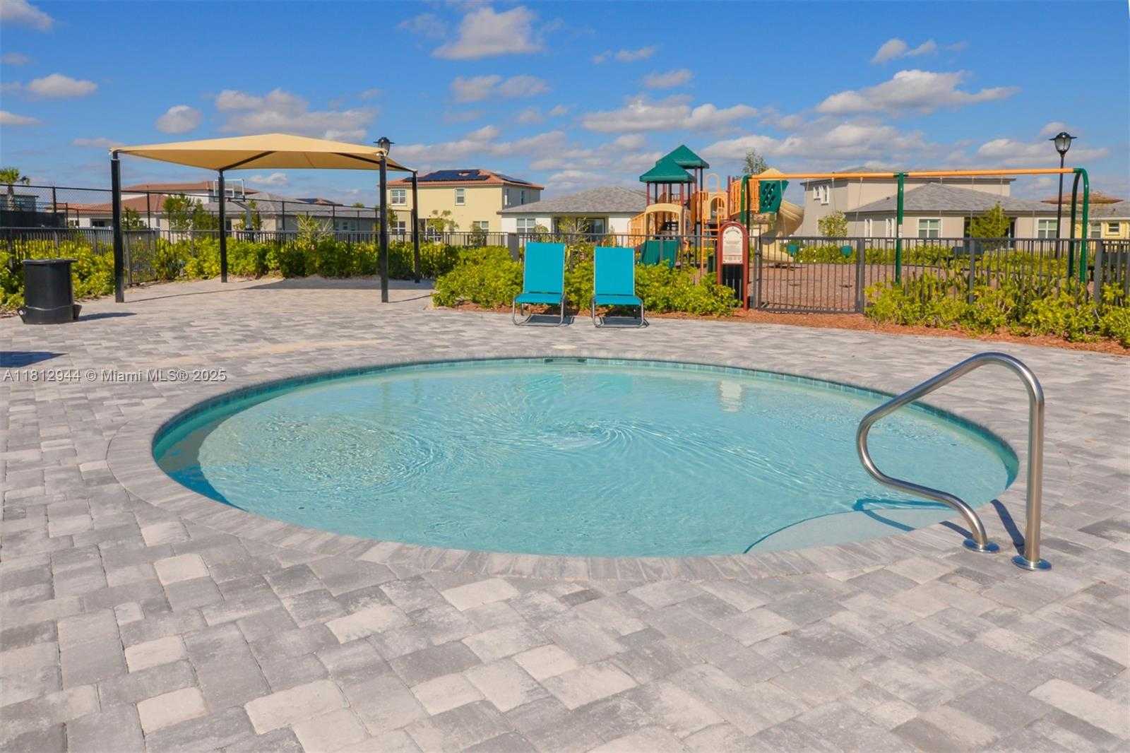 Small Image of 8410 NORTH WEST GREENBANK CIR, Port St. Lucie Number 43