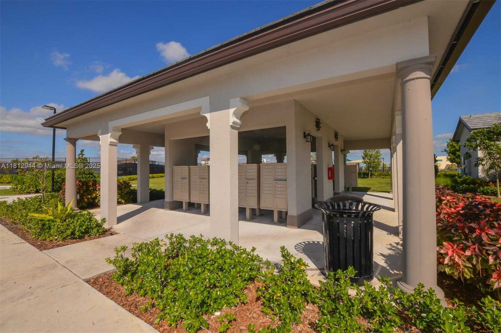 Small Image of 8410 NORTH WEST GREENBANK CIR, Port St. Lucie Number 49