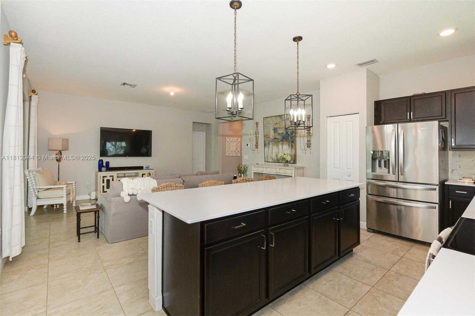 Small Image of 8410 NORTH WEST GREENBANK CIR, Port St. Lucie Number 5