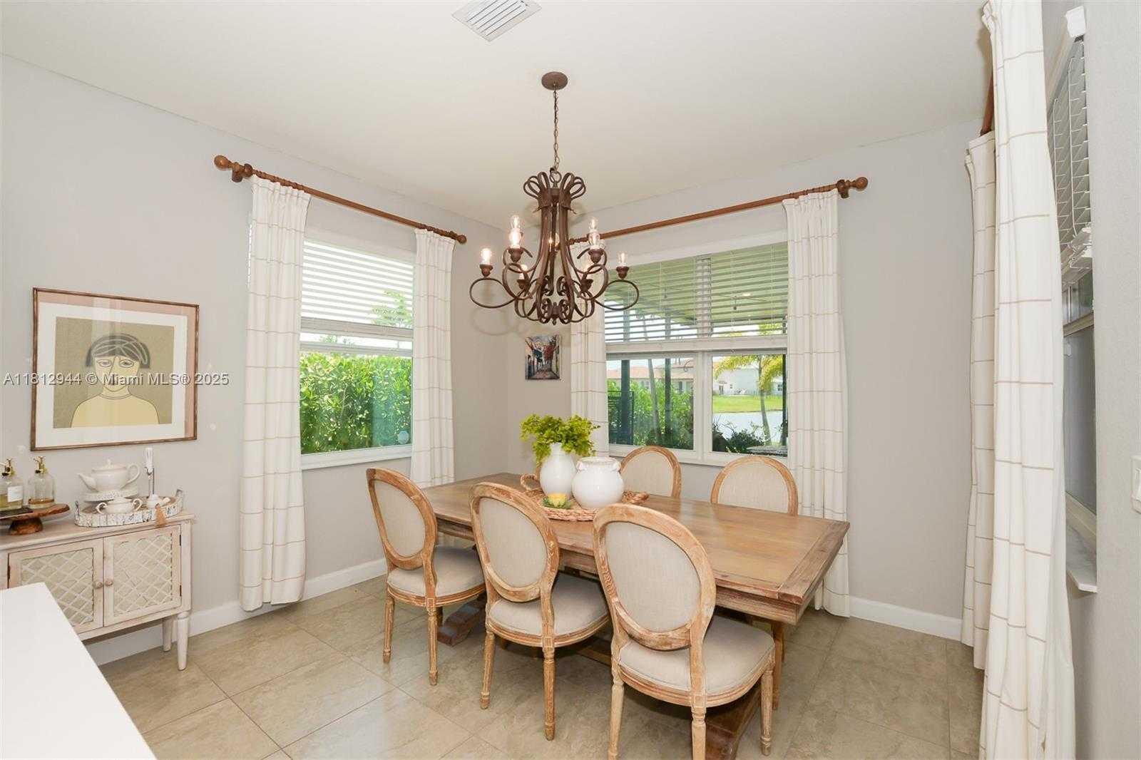 Small Image of 8410 NORTH WEST GREENBANK CIR, Port St. Lucie Number 7