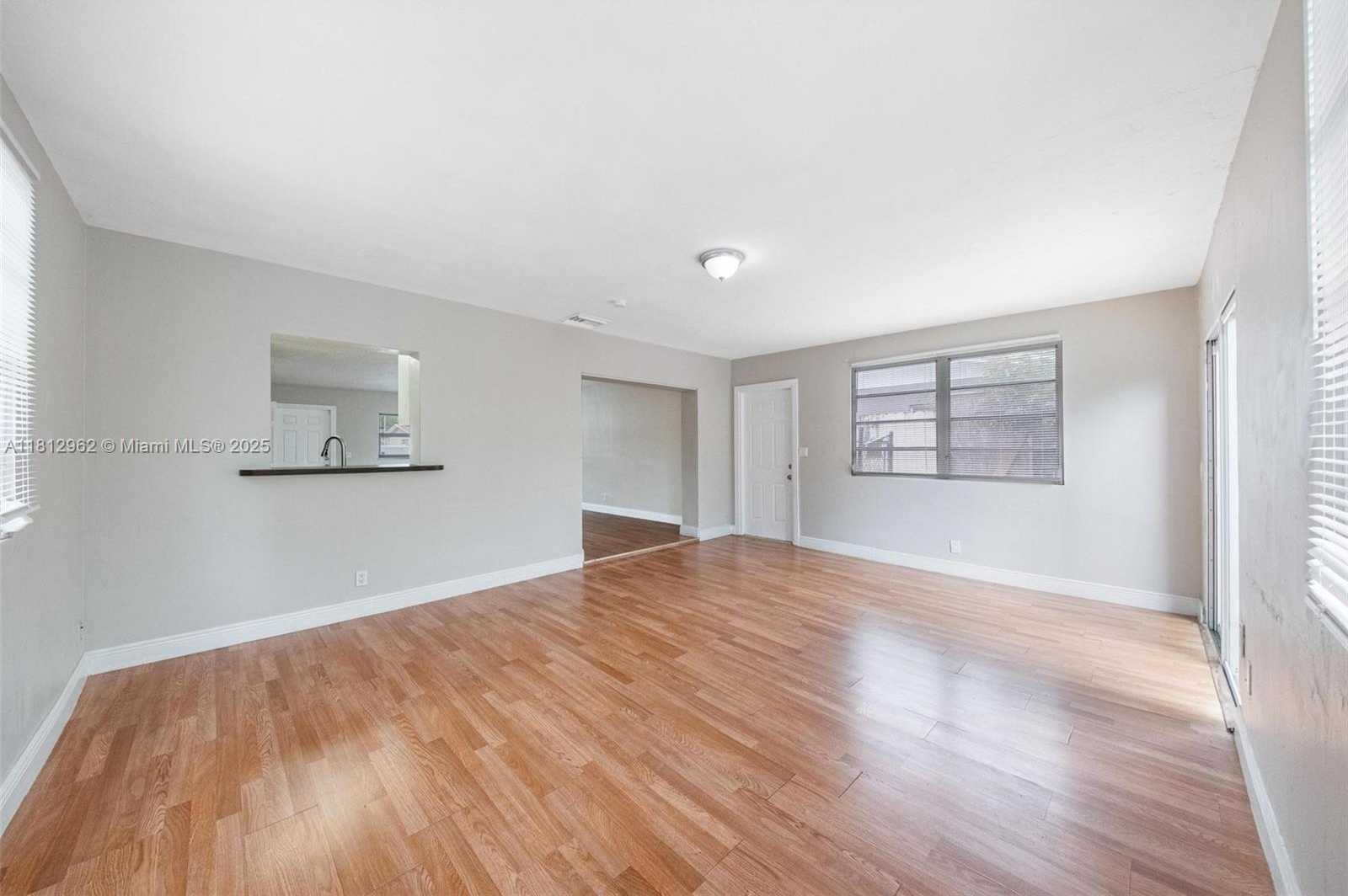 Small Image of 4968 SOUTH WEST 5TH ST, Margate Number 26